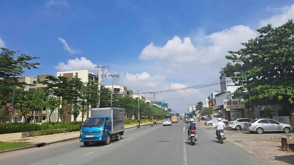 56tr/m2 ngang 5m 113m2  đường ô tô 7m bưng ông thoàn, liên phường liền kề global city  q9