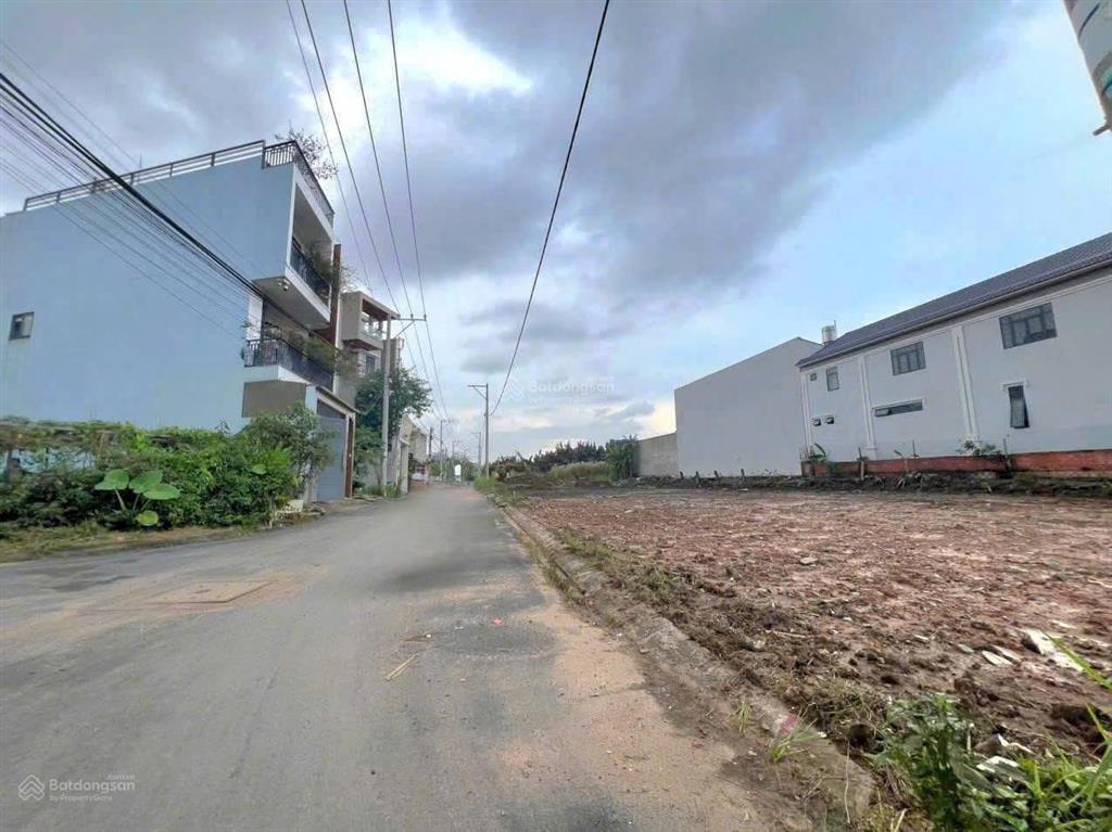 56tr/m2 ngang 5m 113m2  đường ô tô 7m bưng ông thoàn, liên phường liền kề global city  q9