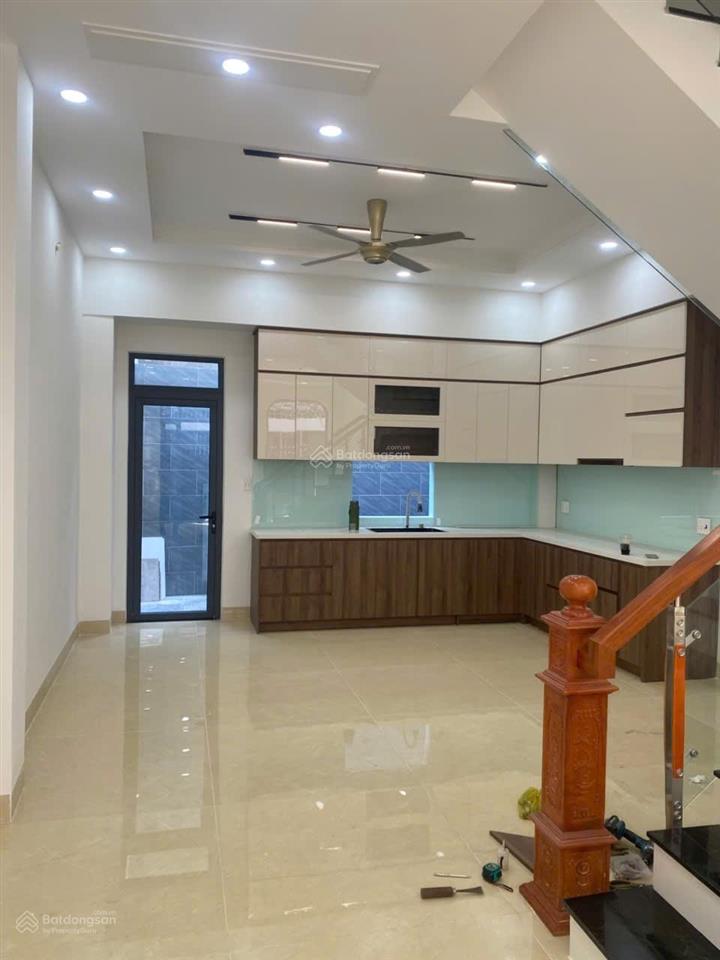 Nhà mới 4 lầu, 6pn, 7wc, ngang 5m, sát mặt tiền đỗ xuân hợp phước long b q9, giá 9tỷ7 tl