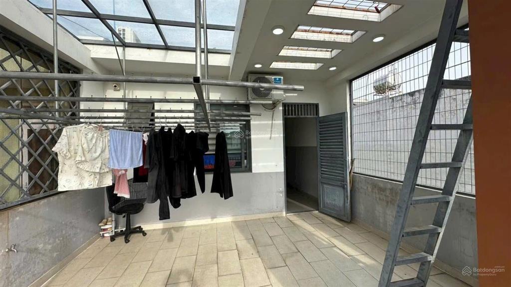 Nhà 4 tầng 5m x 22m (110m2) mặt tiền đường 20m sẵn dòng tiền 30tr/tháng cạnh đh marketing giá 7,6tỷ