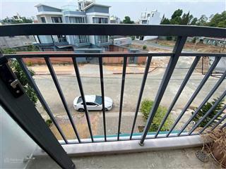 Nhà 4 tầng 5m x 22m (110m2) mặt tiền đường 20m sẵn dòng tiền 30tr/tháng cạnh đh marketing giá 7,6tỷ