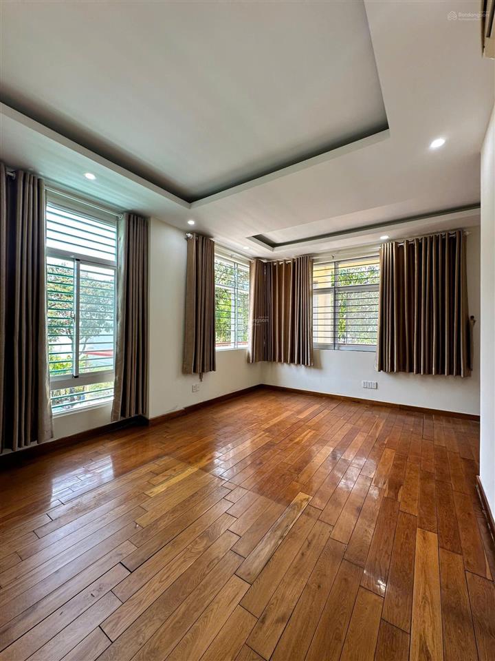 Biệt thự compound liên phường 10,5m x 18m (189m²) ngay ga metro liền kề global city đỗ xuân hợp