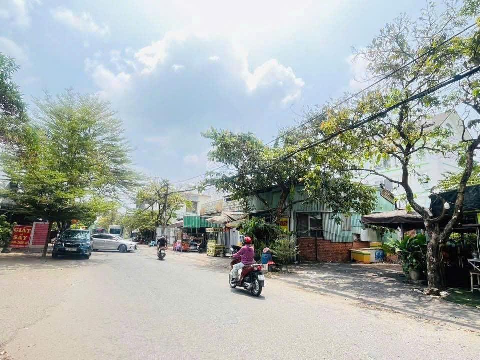 Chỉ 78tr/m2 sở hữu ngay đất biệt thự 320m2 mặt tiền đường 16m ngay liên phường liền kề global city