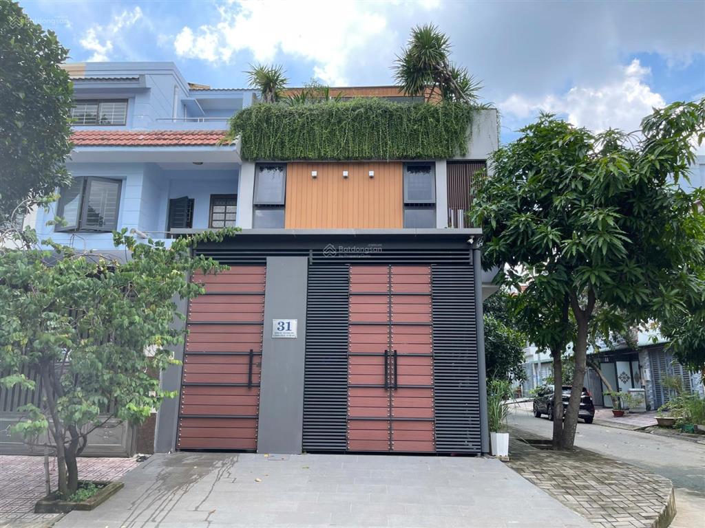 Hiếm! nhà 3 lầu góc 2 mặt tiền đối diện công viên kdc nam long liên phường liền kề global city