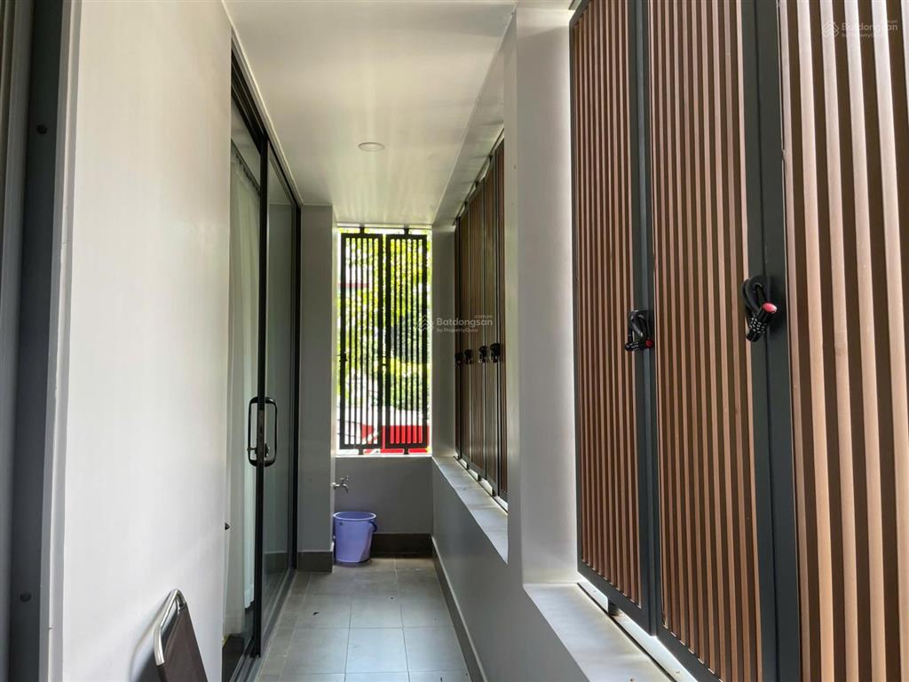 Hiếm! nhà 3 lầu góc 2 mặt tiền đối diện công viên kdc nam long liên phường liền kề global city