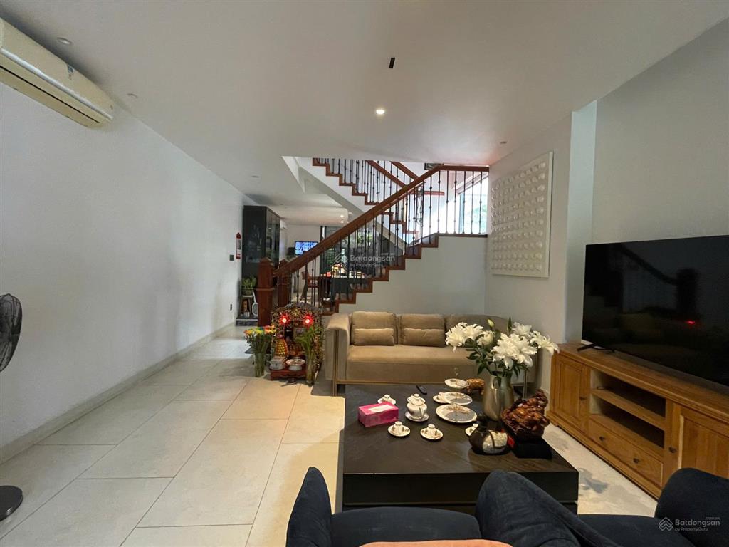 Hiếm! nhà 3 lầu góc 2 mặt tiền đối diện công viên kdc nam long liên phường liền kề global city
