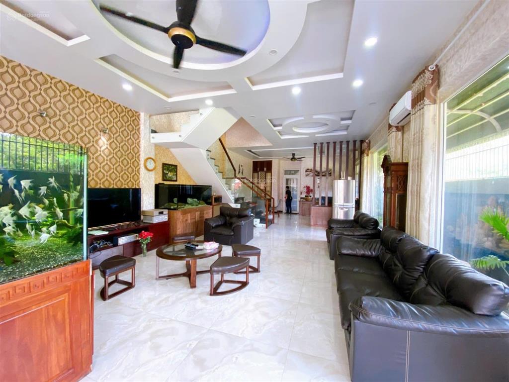 86tr/m2 biệt thự 3 lầu, dt 8m x 30m, full nội thất gần sông thoáng mát liền kề global city