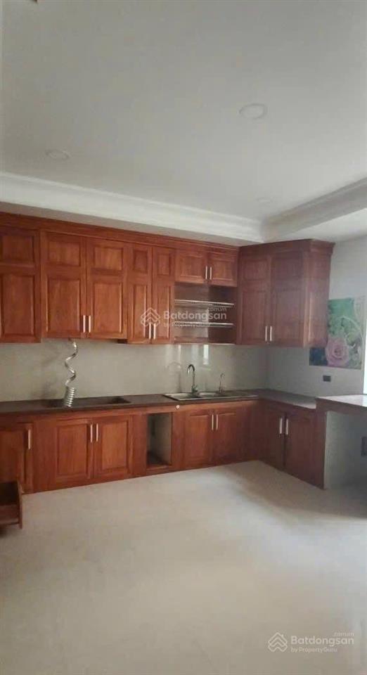 Cho thuê nhà văn phú, hà đông, 35m2 * 5 tầng,10tr/t, văn phòng, hộ gia đình, sinh viên. ô tô. kd.