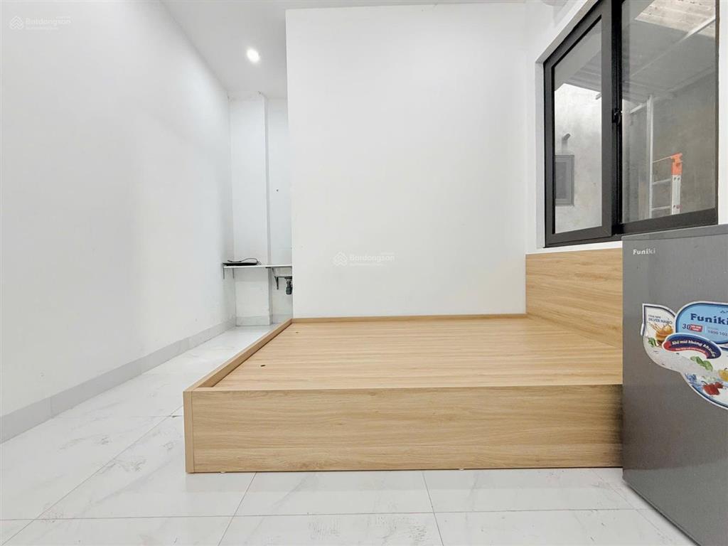 Cho thuê phòng * 28m2* 3,2tr/ t. hộ gia đình, sinh viên, lao động,tại phố xốm , phú lương, hà đông.