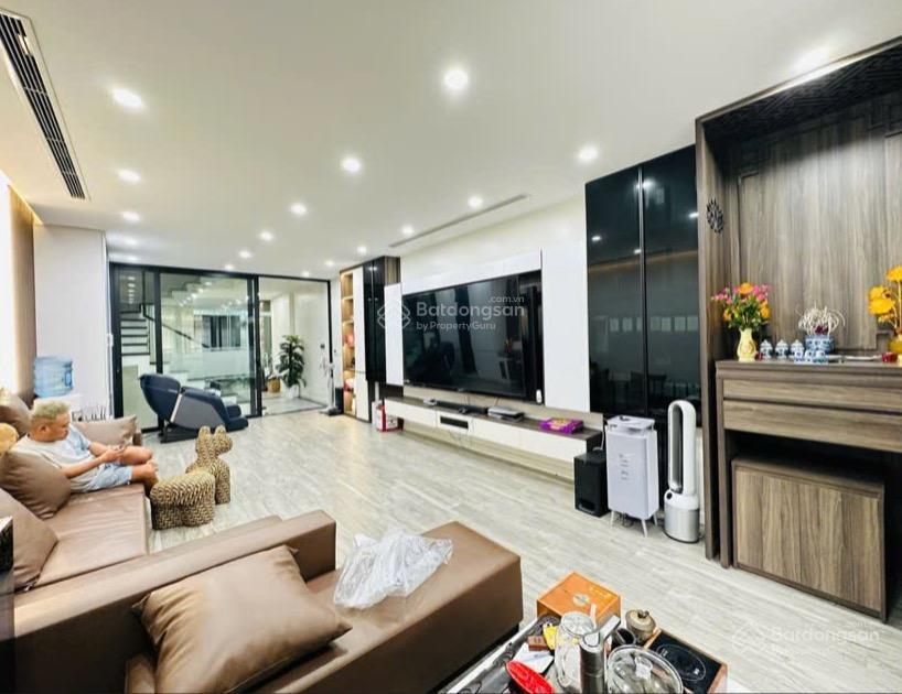 Hoa hậu chiến thắng, 50m2 *6 tầng thang máy, giá 15,4 tỷ, ô tô, kinh doanh.