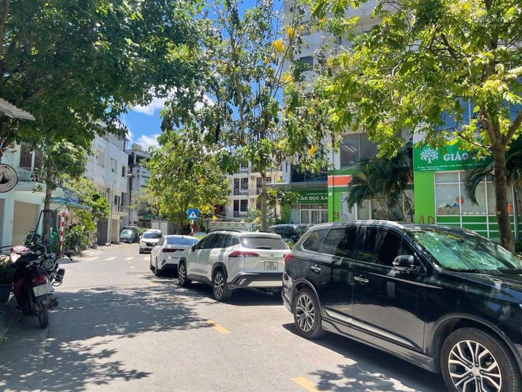 Bán nhà quang trung, hà đông, 68m2, xây 5 tầng, giá 12,8 tỷ. thang máy, ô tô. kinh doanh