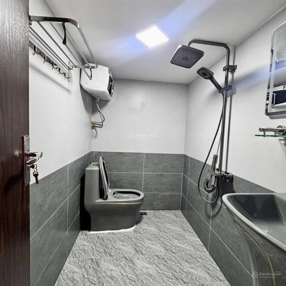 Siêu phẩm lô góc đa sỹ, 58m2, 3 tầng, mt 5,2 m, giá chỉ 6,8tỷ. kinh doanh