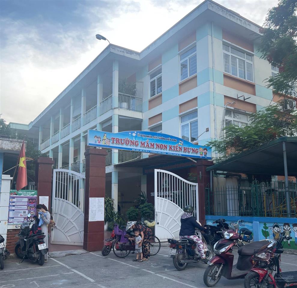 Nhà phân lô kiến hưng, hà đông, 45m2 x 5 tầng thang máy, giá 9 tỷ. ôtô, vỉa hè đá bóng, kd