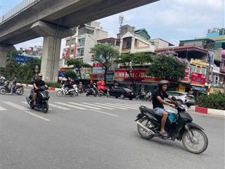 Bán nhà ngô thì nhậm, hà đông, 52 m, 3 tầng, chỉ 10,6 tỷ, ô tô, kd, vài bước ra quang trung.