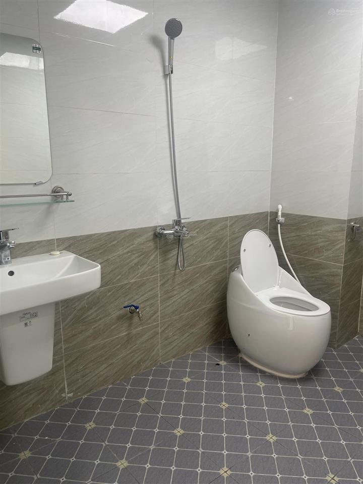 Bán nhà phường chương mỹ, hà nội, 70 m2 *5 tầng giá 3,95 tỷ, ô tô, kinh doanh