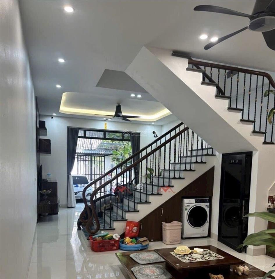 Bán nhà phường chương mỹ, hà nội, 70 m2 *5 tầng giá 3,95 tỷ, ô tô, kinh doanh