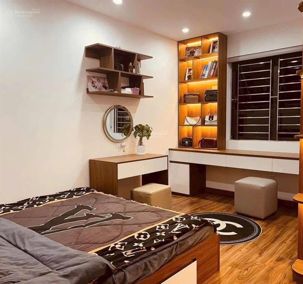 Bán căn hộ, đường ngô thì nhậm, quận hà đông, 63m2, 2pn, wc, giá 4,1 tỷ. lô góc cực thoáng