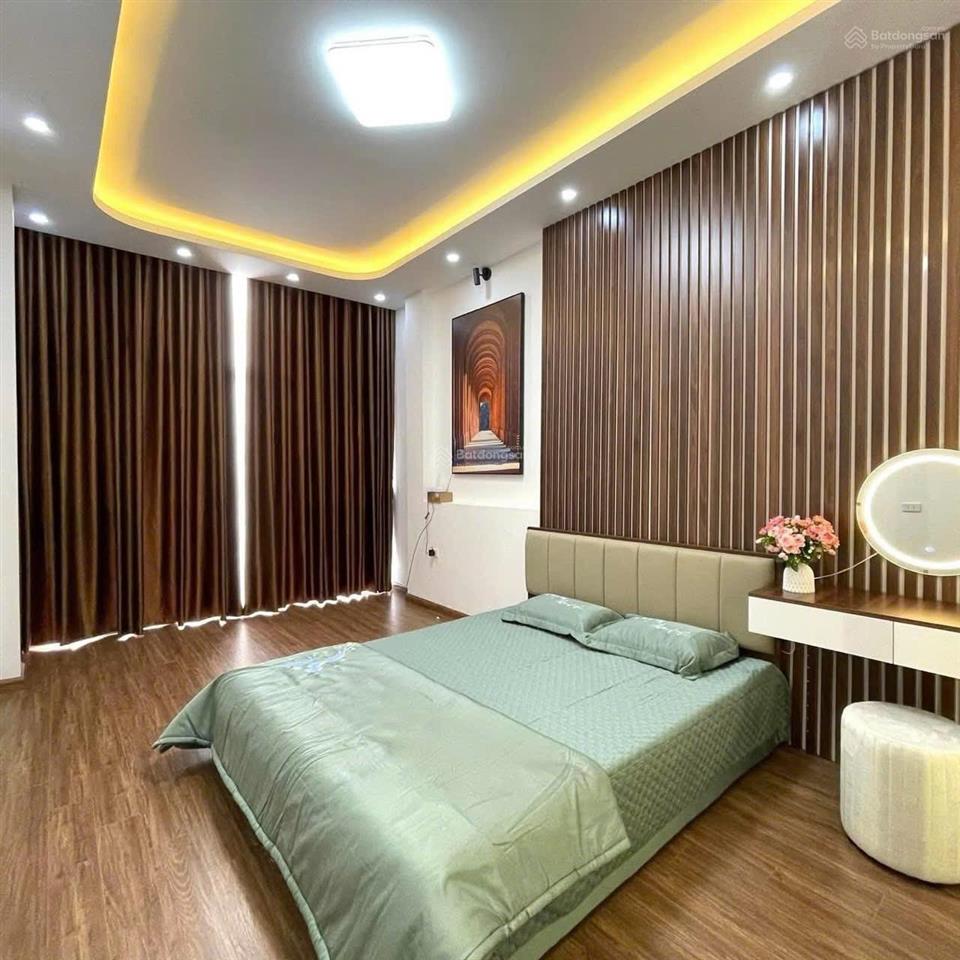 Cho thuê nhà * 35m * 5 tầng * 9tr/t. hộ gia đình phố xốm, phú lương, hà đông. ô tô. kd