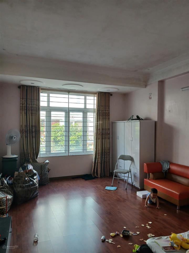 Cho thuê nhà văn phú, hà đông, 90m2 * 5 tầng, 17tr/t. văn phòng, hộ gia đình, sinh viên. ô tô. kd
