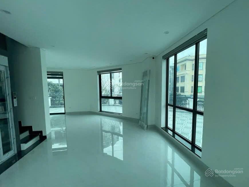 Cho thuê lô góc yên nghĩa, hà đông. 165m, 4 tầng, tm. mặt bằng kinh doanh cực đỉnh. văn phòng. cty.