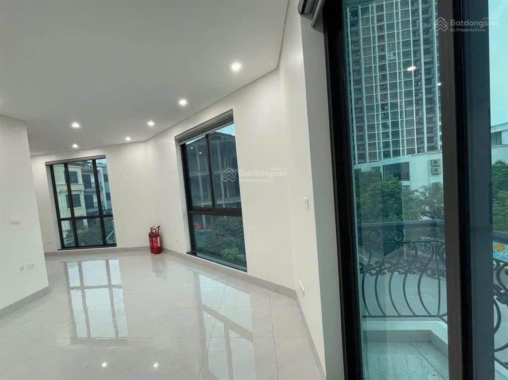 Cho thuê lô góc yên nghĩa, hà đông. 165m, 4 tầng, tm. mặt bằng kinh doanh cực đỉnh. văn phòng. cty.