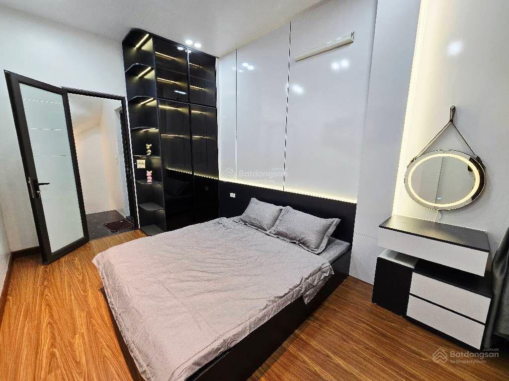 Đường láng 6t 3pn 26m2 5.9tỷ full nội thất ngõ thông