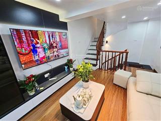 Đường láng 6t 3pn 26m2 5.9tỷ full nội thất ngõ thông