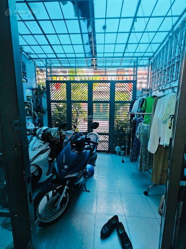 Nhà đẹp 3 tầng, 110m2 ngang 5.2m, sát mặt tiền quang trung, nội thất cao cấp, 8.5 tỷ