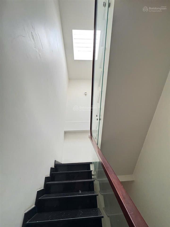 Hẻm xe tải tránh 10m phan huy ích, 110m2 ngang 5m, 3 tầng mới đẹp, 11 tỷ