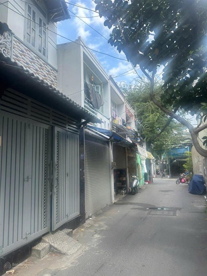 Bán nhà hxh sát mt nguyễn tư giản, 30m2 ngang 3.6m, 3 tầng, 5.2 tỷ tl