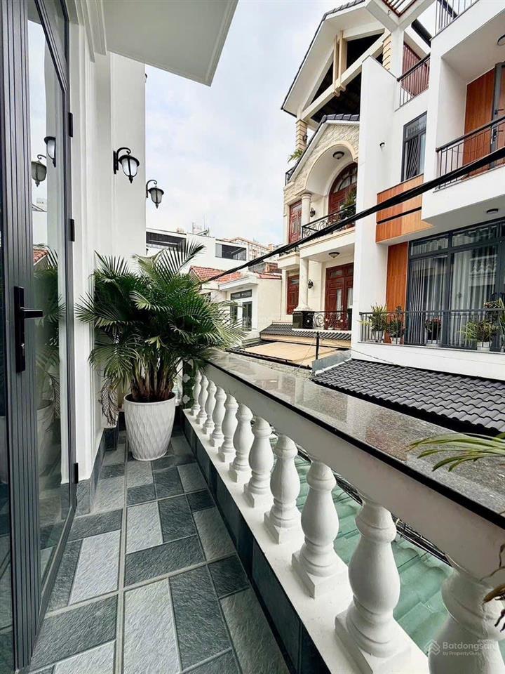 Nhỉnh 8 tỷ có thang máy  nhà mới đẹp 4 tầng, 4x16, full nội thất  hxt phạm văn chiêu  8,5 tỷ