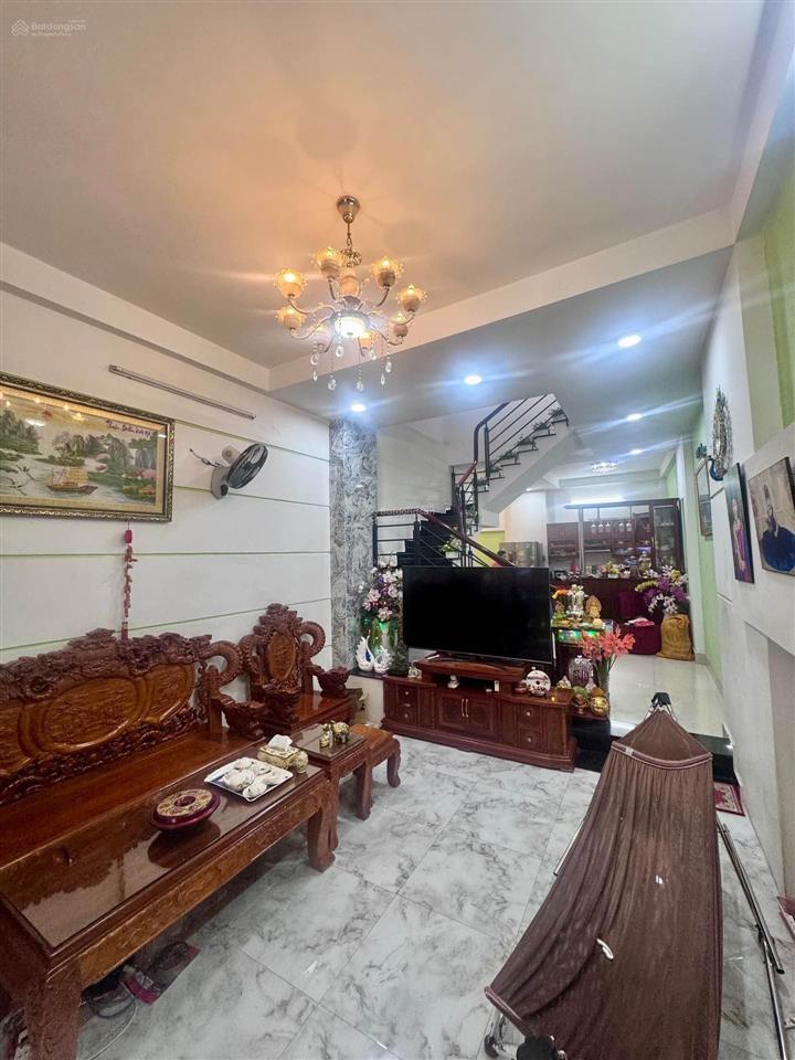 Chỉ 80 triệu/m2 hẻm thông xe hơi phạm văn chiêu, 3 tầng, 100m2 ngang 4.1m nở hậu đẹp, 8.2 tỷ
