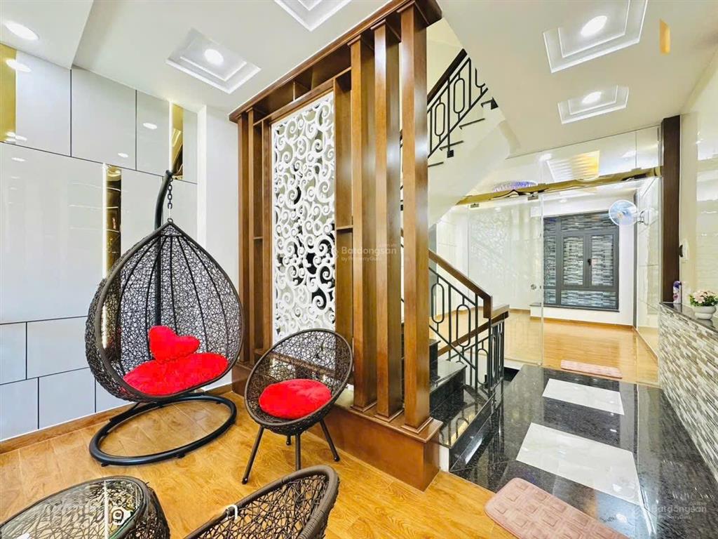 Siêu phẩm 5 tầng, 4x18 khu vip tân bình hẻm 8m sát mặt tiền hoàng bật đạt  9,9 tỷ
