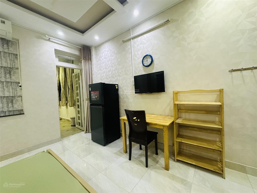 Phòng gần đại học kh tự nhiên, sư phạm, sài gòn, ngay hẻm 80 nguyễn trãi p3q5 (chính chủ)