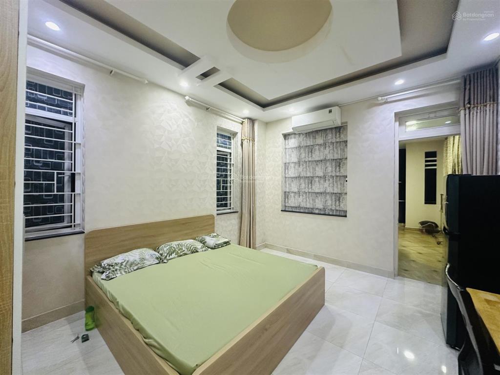 Phòng gần đại học kh tự nhiên, sư phạm, sài gòn, ngay hẻm 80 nguyễn trãi p3q5 (chính chủ)