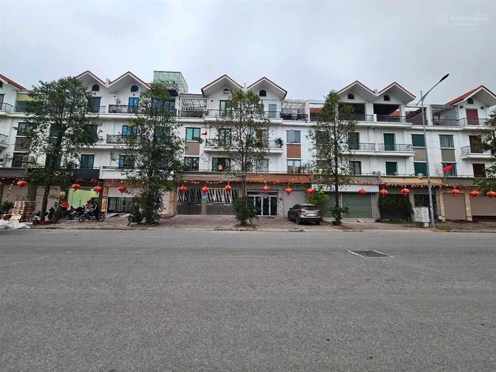 Hạ chào 1 tỷ lk phú lương ,dt65 mx5t,đường 30 m , xây thô ,kinh doanh ,nhỉnh 18 tỷ,0966 495 ***