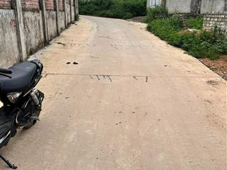 Vc em có lô đất 650m ở tại phúc lộc cổ đông cần bán giá chỉ 2,5 tỷ. ac có nhu cầu  0979 981 ***