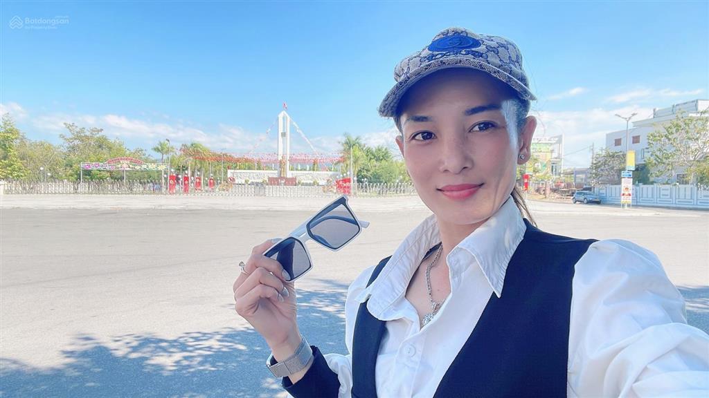 B.á.n nhà  siêu phẩm 4tầng  mặt t.i.ề.n  ngay đại học kinh tế tphcm  100m2  5x20  nhỉnh 8tỉ