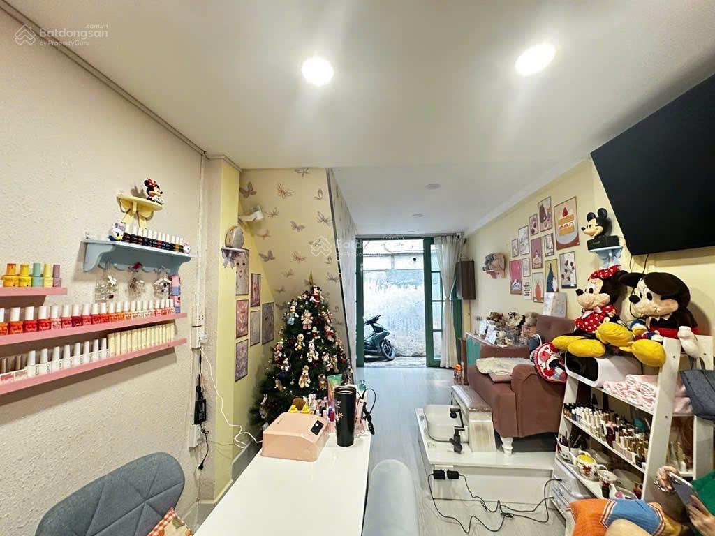Bán nhà nam kỳ khởi nghĩa quận 3, giáp quận 1, nhà nở hậu, 2 tầng, vị trí trung tâm, giá 5 tỷ