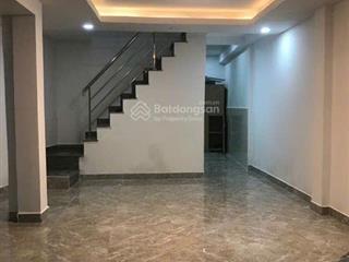 Bán nhà cách mạng tháng 8, quận 3. gần vòng xoay dân chủ  sát ga sài gòn. 44m2 giá 5.5 tỷ