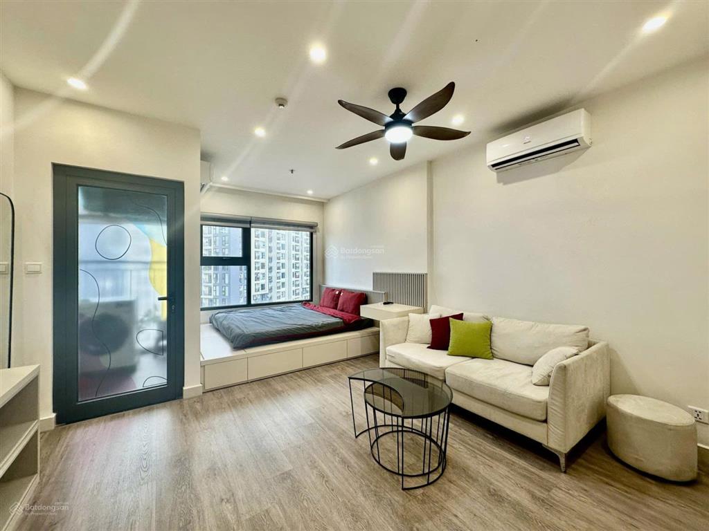 Em bán 2 căn 1pn+ 43m2, 3 tỷ 080 và studio 30.8m2, 2.25 tỷ vin smart city (giá bán gấp tuần này)