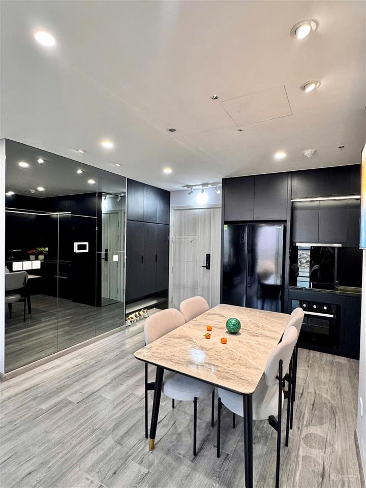 Chính chủ gửi bán căn 3pn  dt 80.1m2, giá 7,35 tỷ view hồ, tòa b marteri west heights tây mỗ