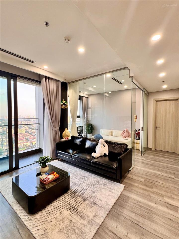 Chính chủ gửi bán căn 3pn  dt 80.1m2, giá 7,35 tỷ view hồ, tòa b marteri west heights tây mỗ