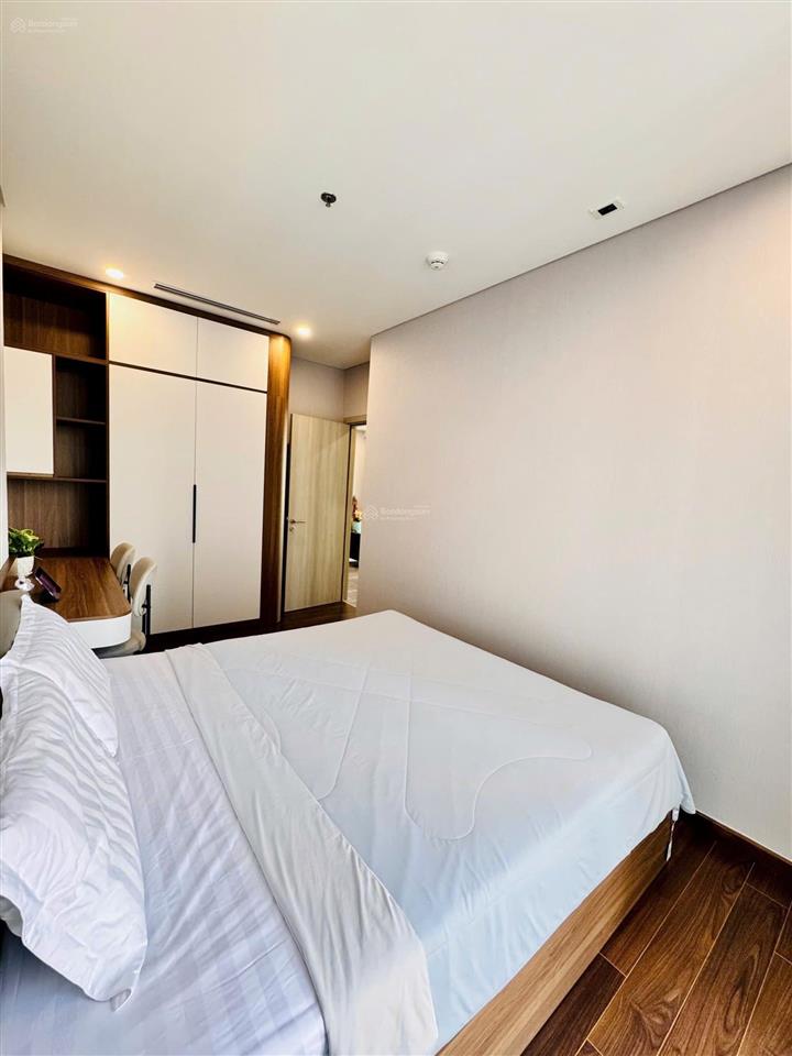 Chính chủ gửi bán căn 3pn  dt 80.1m2, giá 7,35 tỷ view hồ, tòa b marteri west heights tây mỗ