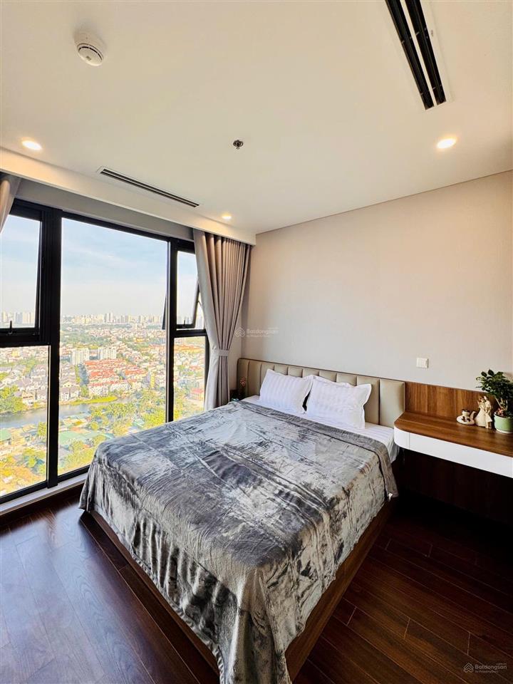 Chính chủ gửi bán căn 3pn  dt 80.1m2, giá 7,35 tỷ view hồ, tòa b marteri west heights tây mỗ