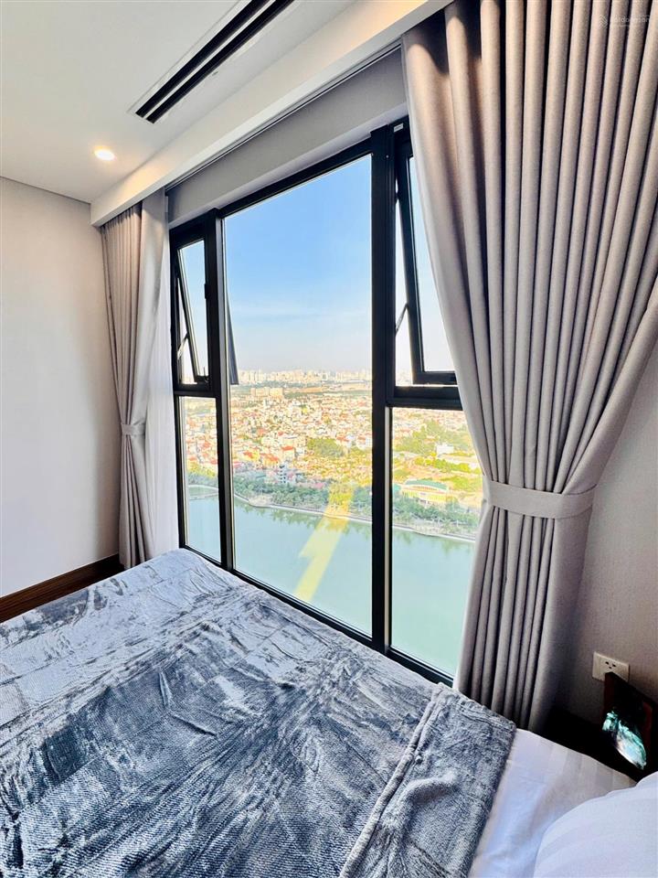 Chính chủ gửi bán căn 3pn  dt 80.1m2, giá 7,35 tỷ view hồ, tòa b marteri west heights tây mỗ