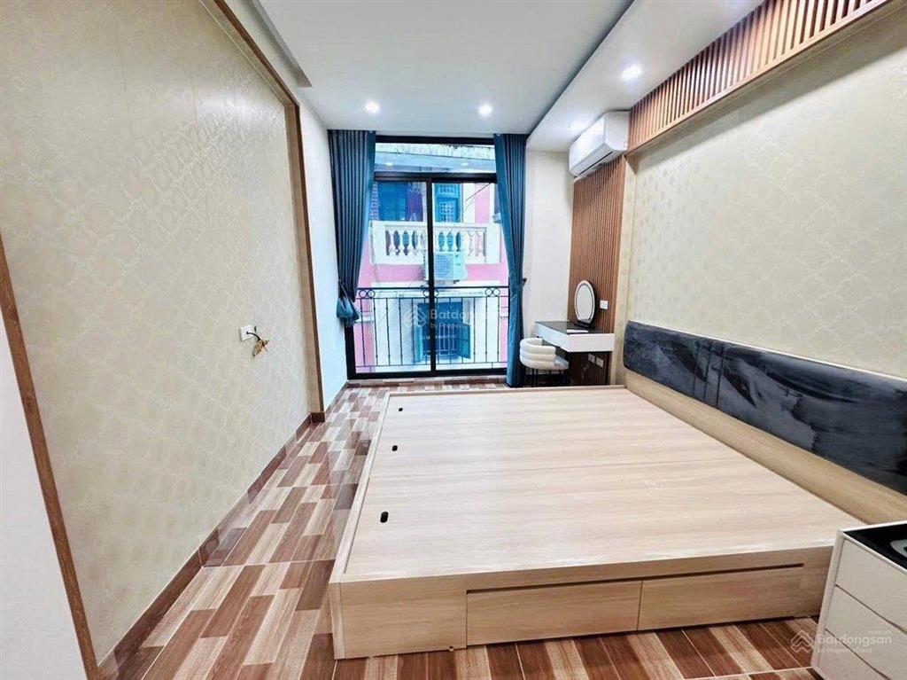 Siêu phẩm nhà mặt phố lạc long quân, 13,6 tỷ, 35m2, 4pn, 4wc, 6 tầng, mặt tiền 3m