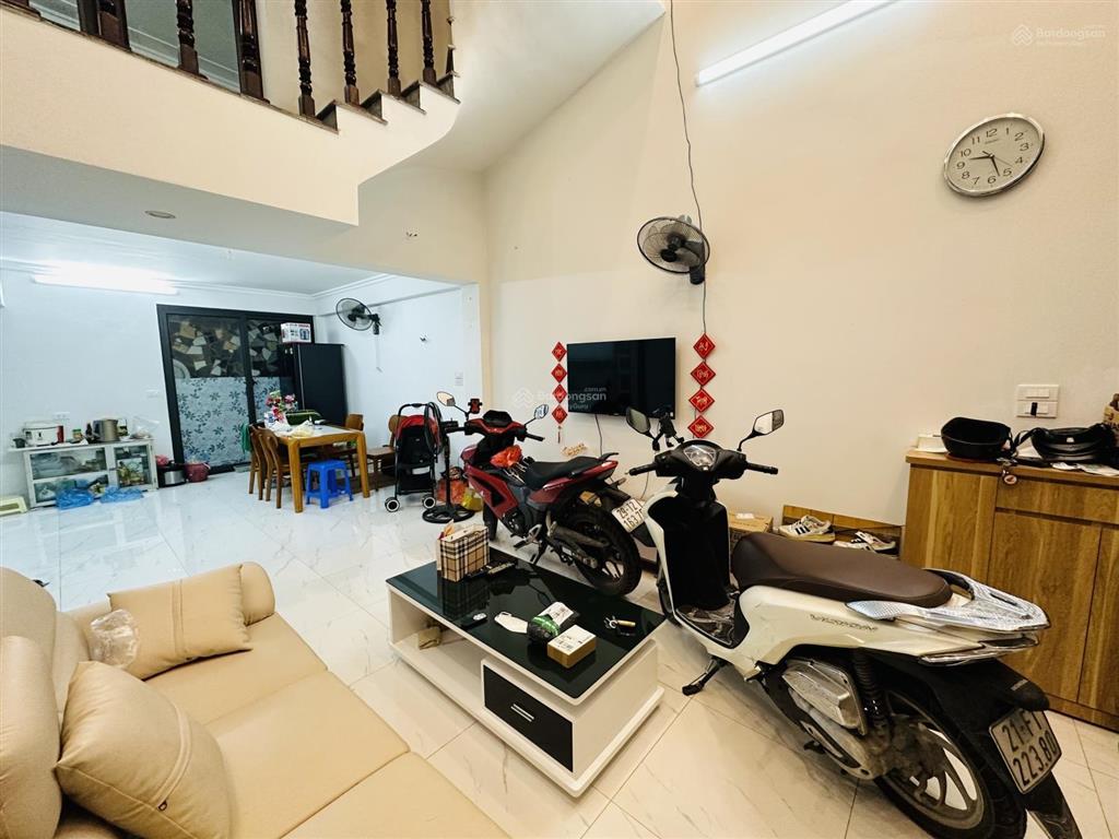 Cực phẩm mỹ đình  45m2 5 tầng mt 4,5m  nội thất hiện đại giá 9 tỷ