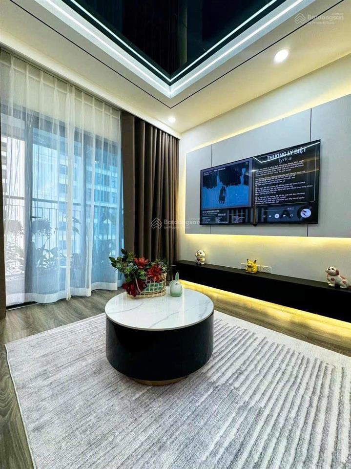 Siêu phẩm r4, goldmark city, 3 ngủ cực xịn, 104m2, có slot ô tô, hướng đông nam cực mát