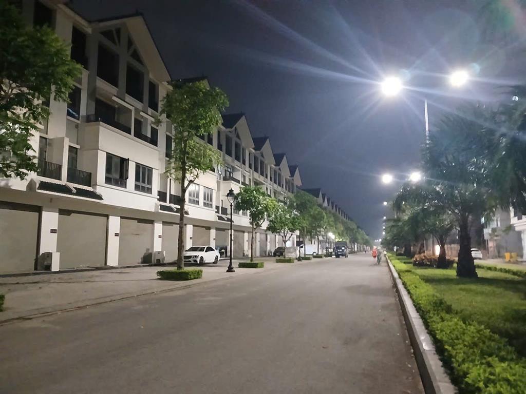 CC CẦN BÁN CẦN BÁN CĂN LK TRONG KHU ĐÔ THỊ HINODE.